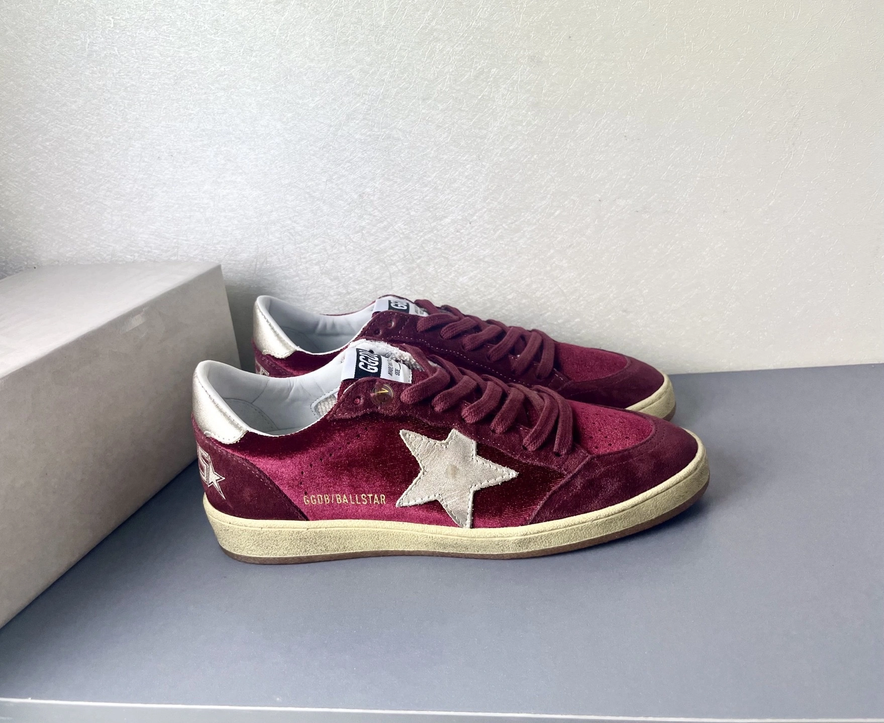 OOBB-- 6642 GWF00117.F007476.40533 Deluxe Brand Ball-STAR cowhide item:E-X018I2315